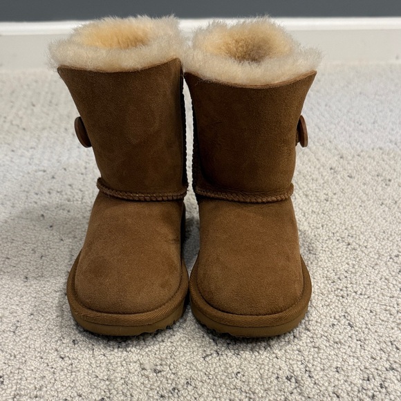 UGG Girls Toddler Boots NWOT - Picture 4 of 7